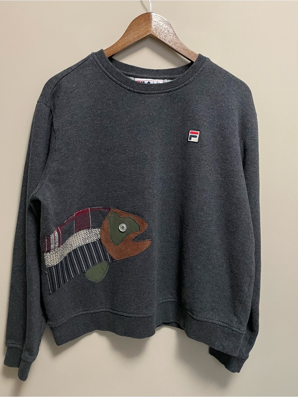 FILA Reworked Upcycle Charcoal Fish Crewneck Sweatshirt Women’s XL